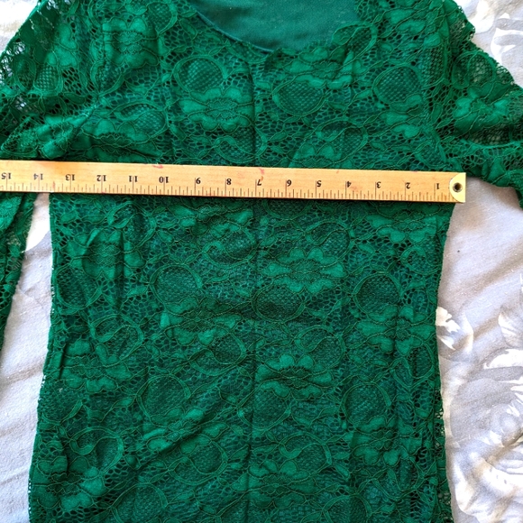 Woman's Lace Top - Picture 5 of 6